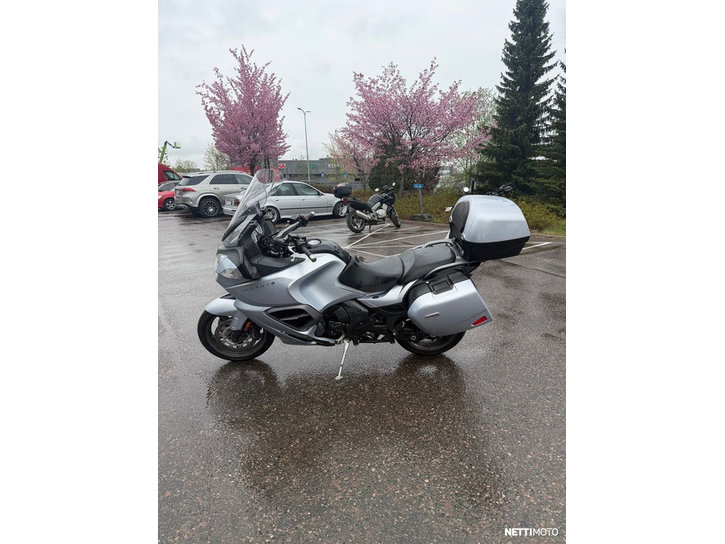 Moottoripyörä Triumph Trophy 2014 25343016