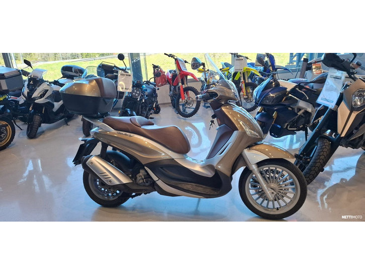 Skootteri Piaggio Beverly 2011 25372381
