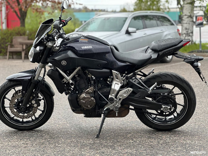 Moottoripyörä Yamaha MT-07 2015 25421303