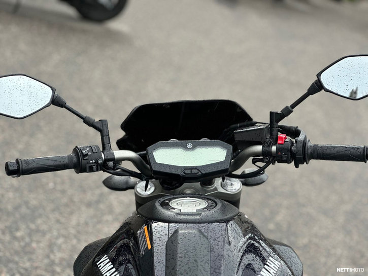Moottoripyörä Yamaha MT-07 2015 25421309