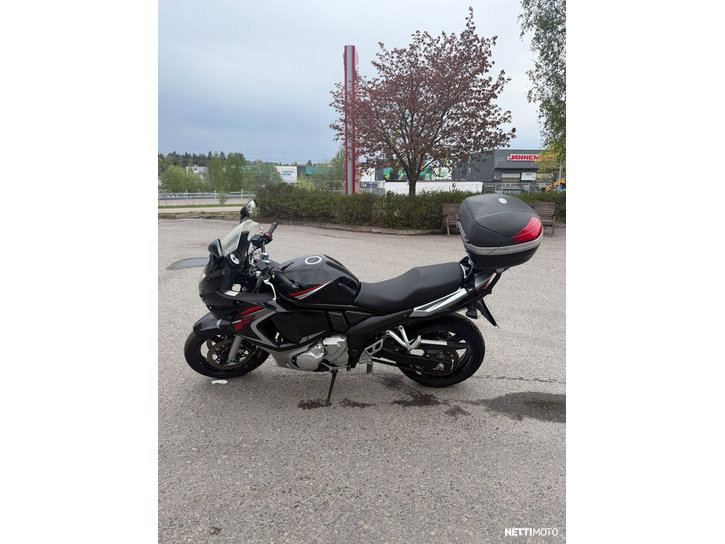 Moottoripyörä Suzuki GSX 2008 25432668