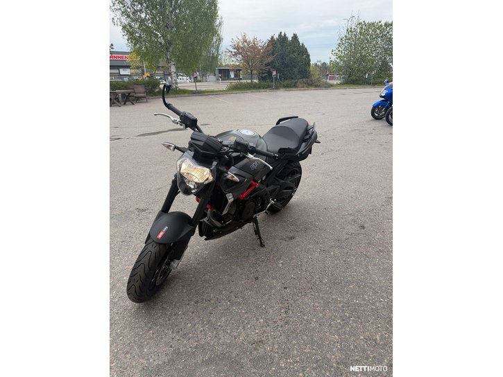Moottoripyörä Aprilia Shiver 2020 25432777