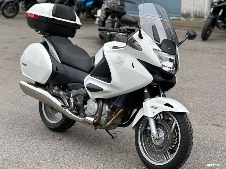 Moottoripyörä Honda NT 2014 25433079