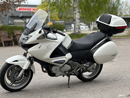 Moottoripyörä Honda NT 2014 25433092