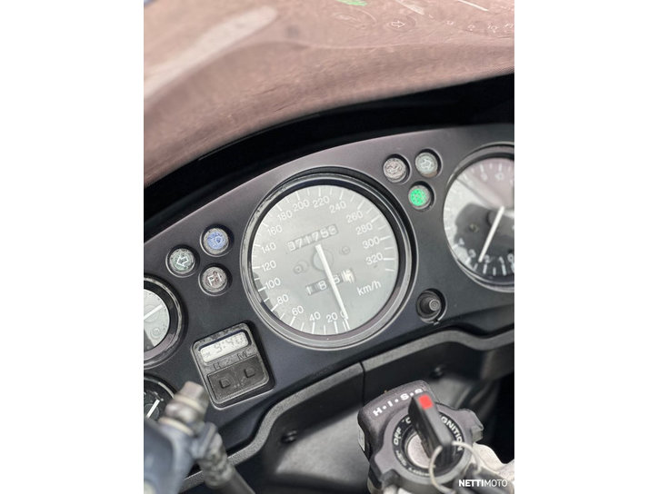 Moottoripyörä Honda CBR 2000 25433119