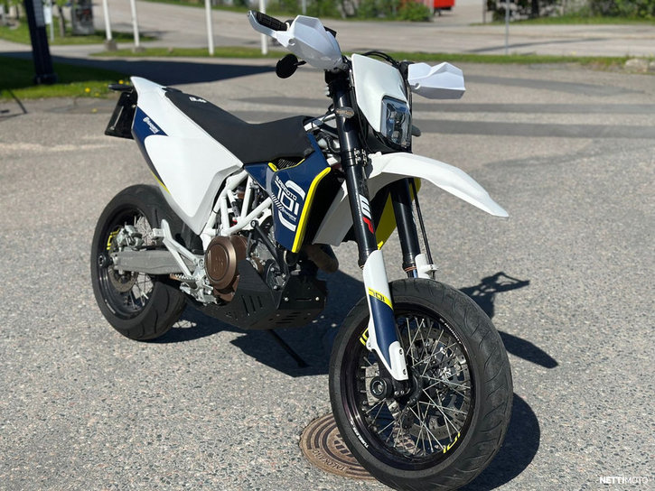 Moottoripyörä Husqvarna 701 2016 25553394