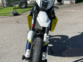 Moottoripyörä Husqvarna 701 2016 25553399