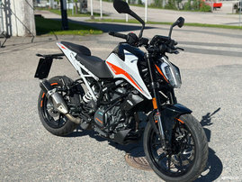 Moottoripyörä KTM 390 2022 25553663