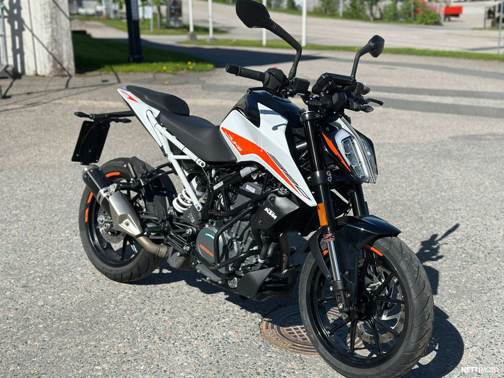 Moottoripyörä KTM 390 2022 25553663