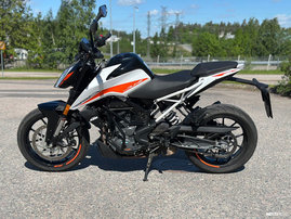 Moottoripyörä KTM 390 2022 25553667