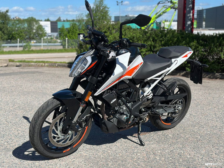 Moottoripyörä KTM 390 2022 25553671