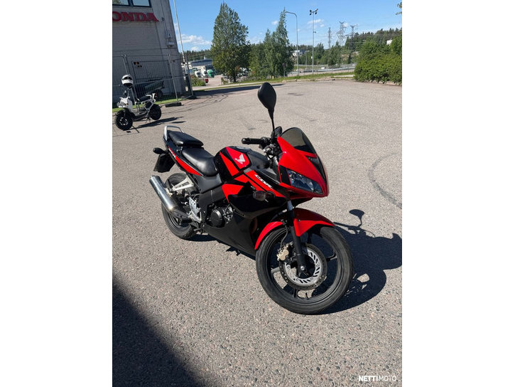 Moottoripyörä Honda CBR 2010 25556199
