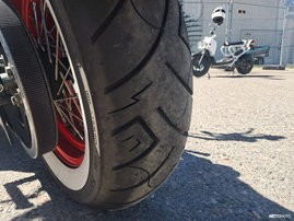 Moottoripyörä Harley-Davidson Dyna 2006 25564887