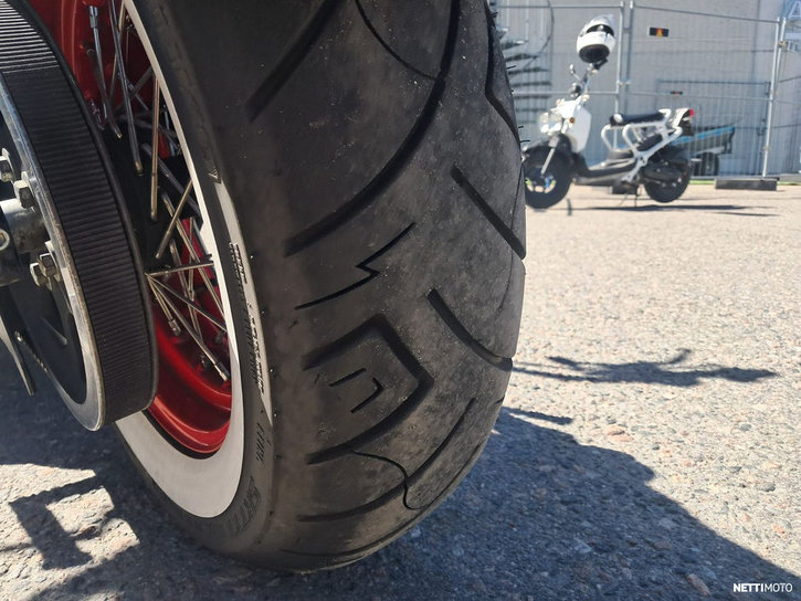 Moottoripyörä Harley-Davidson Dyna 2006 25564887