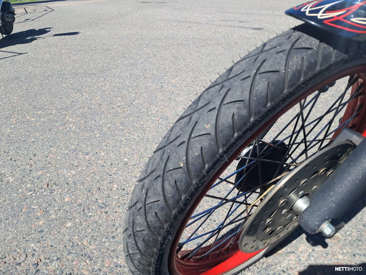 Moottoripyörä Harley-Davidson Dyna 2006 25564889