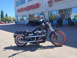 Moottoripyörä Harley-Davidson Dyna 2006 25564890