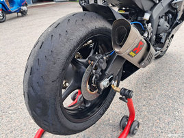 Moottoripyörä Yamaha R6 Race 2024 25565902