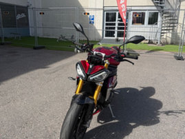 Moottoripyörä Triumph Speed Triple 2024 25573031