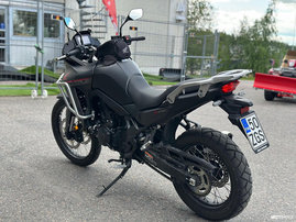 Moottoripyörä Honda XL 2023 25587440