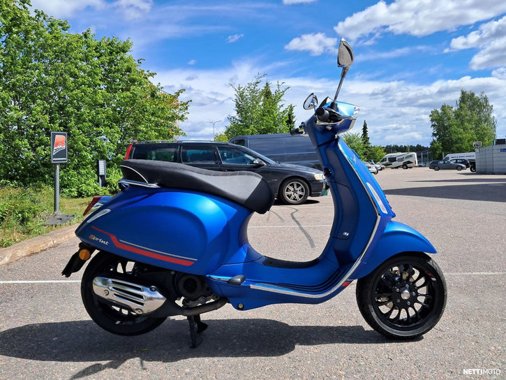 Skootteri Vespa Sprint 2023 25596184