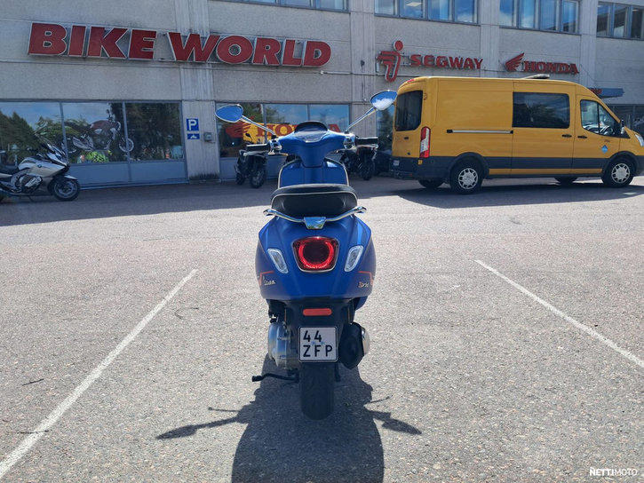 Skootteri Vespa Sprint 2023 25596192