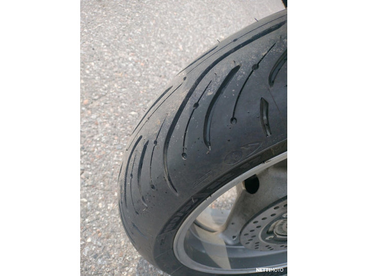 Moottoripyörä Suzuki GSF 2016 25698780