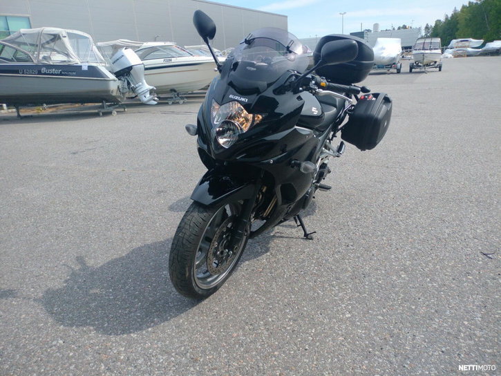 Moottoripyörä Suzuki GSF 2016 25698783