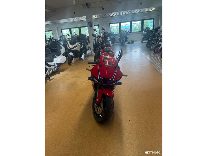 Moottoripyörä Honda CBR 2026 25781356