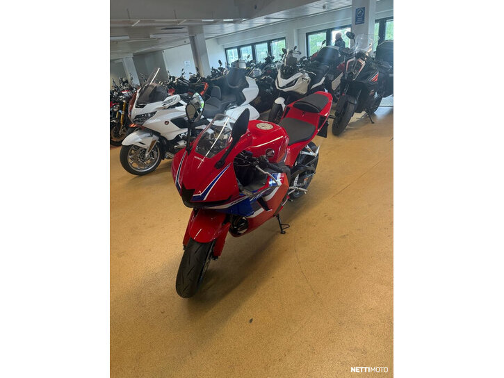 Moottoripyörä Honda CBR 2026 25781359
