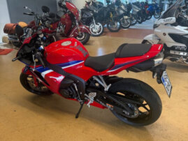 Moottoripyörä Honda CBR 2026 25781361