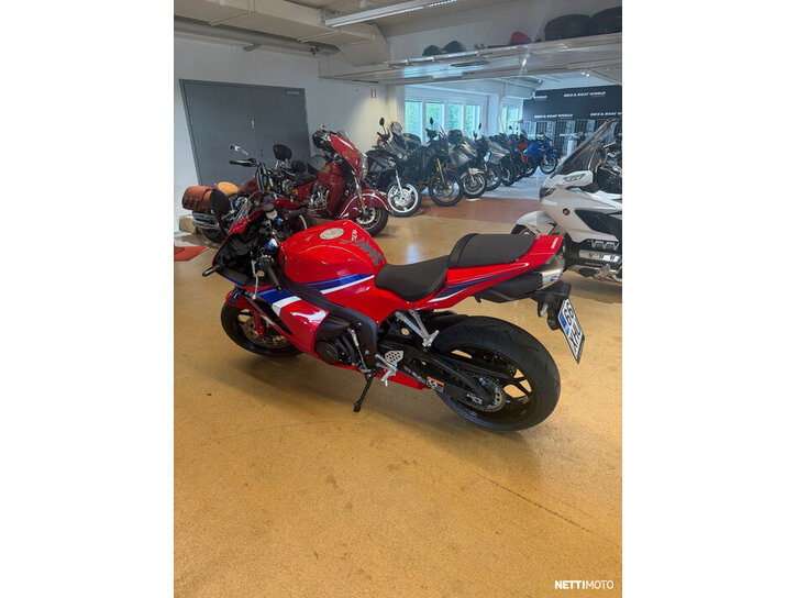 Moottoripyörä Honda CBR 2026 25781361