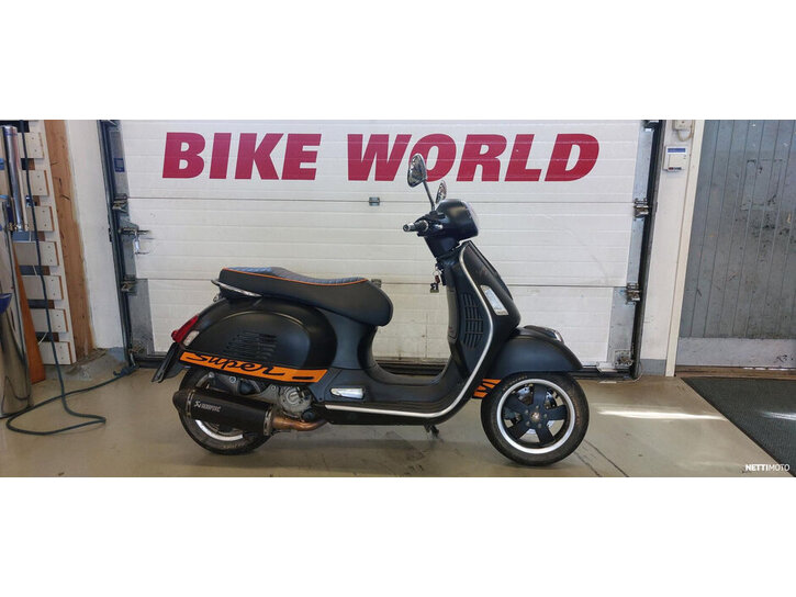 Skootteri Vespa GTS 2015 25782309