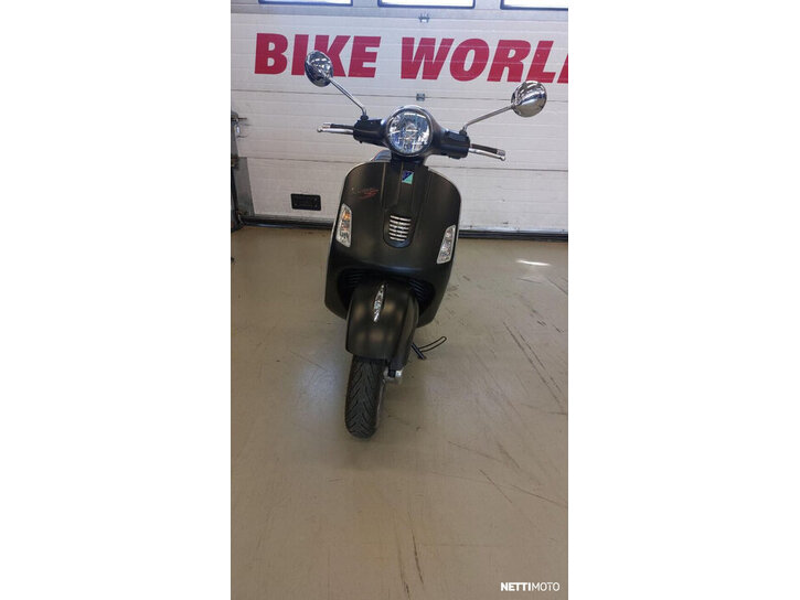 Skootteri Vespa GTS 2015 25782320