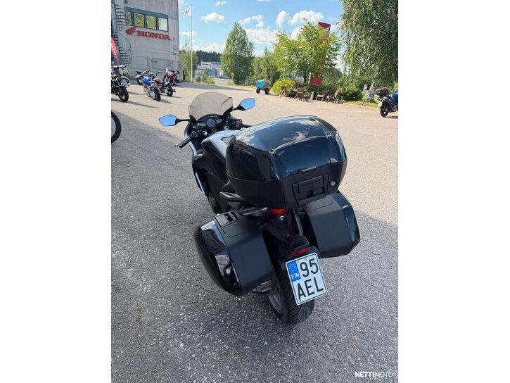 Moottoripyörä Honda VFR 2011 25927617