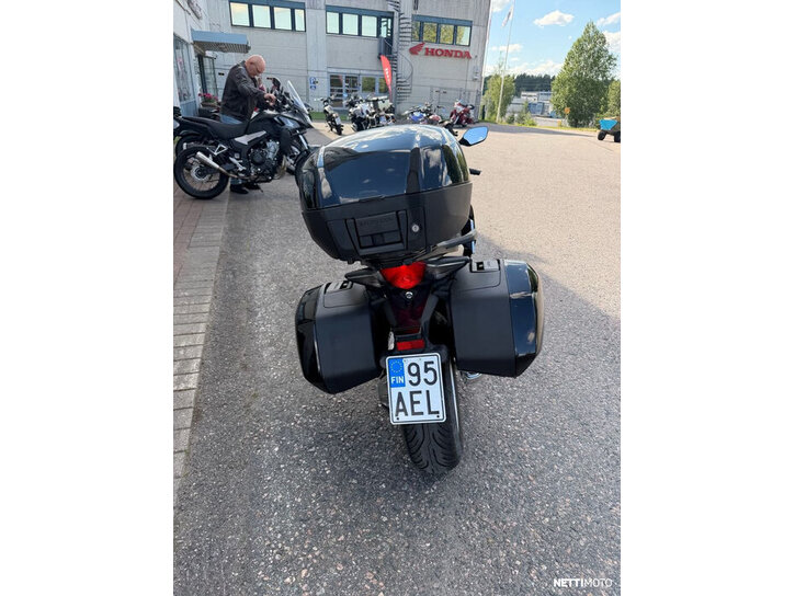 Moottoripyörä Honda VFR 2011 25927621