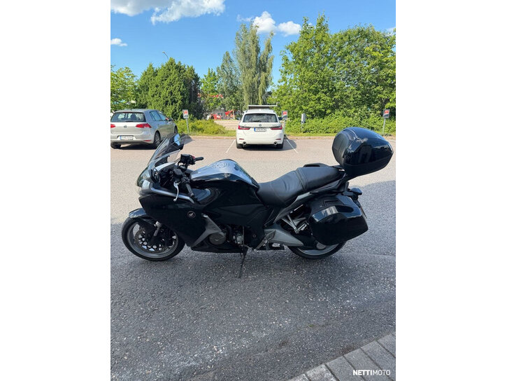 Moottoripyörä Honda VFR 2011 25927632