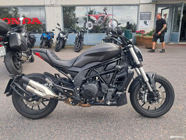 Moottoripyörä Benelli 502 Cruiser 2020 26000796