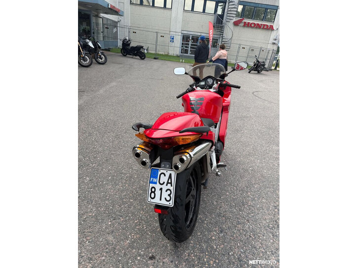 Moottoripyörä Honda VFR 2003 26008038