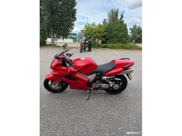 Moottoripyörä Honda VFR 2003 26008046