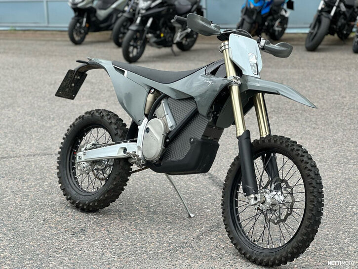 Moottoripyörä Stark Varg 2025 26009934