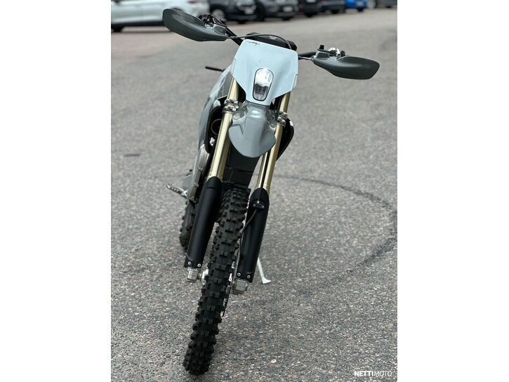 Moottoripyörä Stark Varg 2025 26009939