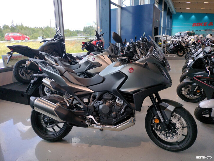 Moottoripyörä Honda NT 2025 26027622