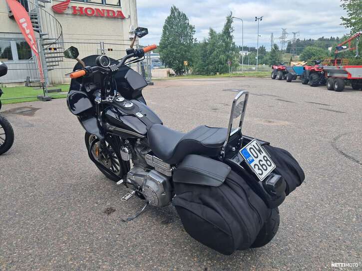 Moottoripyörä Harley-Davidson Dyna 2003 26055142
