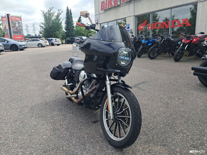 Moottoripyörä Harley-Davidson Dyna 2003 26055162