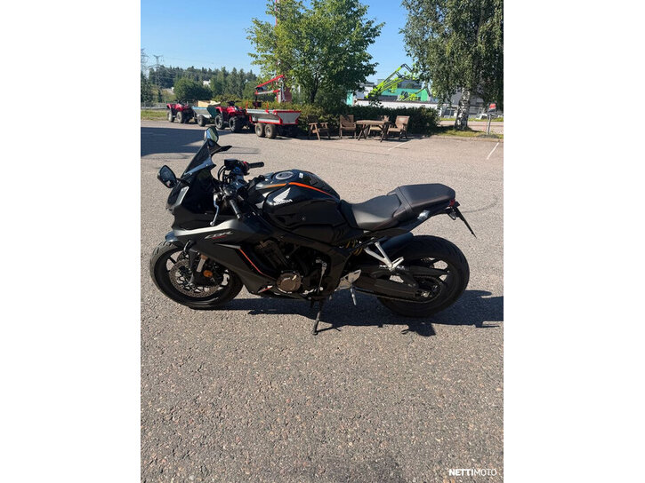 Moottoripyörä Honda CBR 2023 26068483