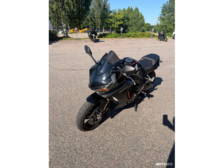 Moottoripyörä Honda CBR 2023 26068486