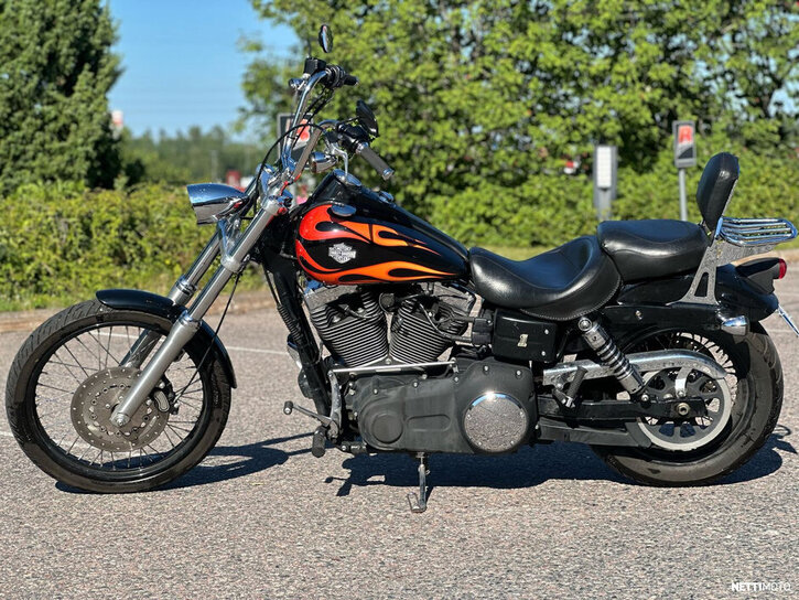 Moottoripyörä Harley-Davidson Dyna 2010 26068979