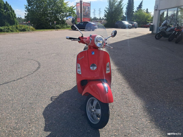 Skootteri Vespa GTS 2009 26131263