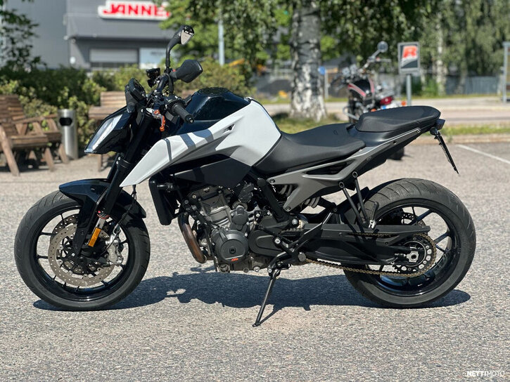 Moottoripyörä KTM 790 2023 26246984