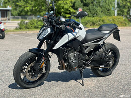Moottoripyörä KTM 790 2023 26246985